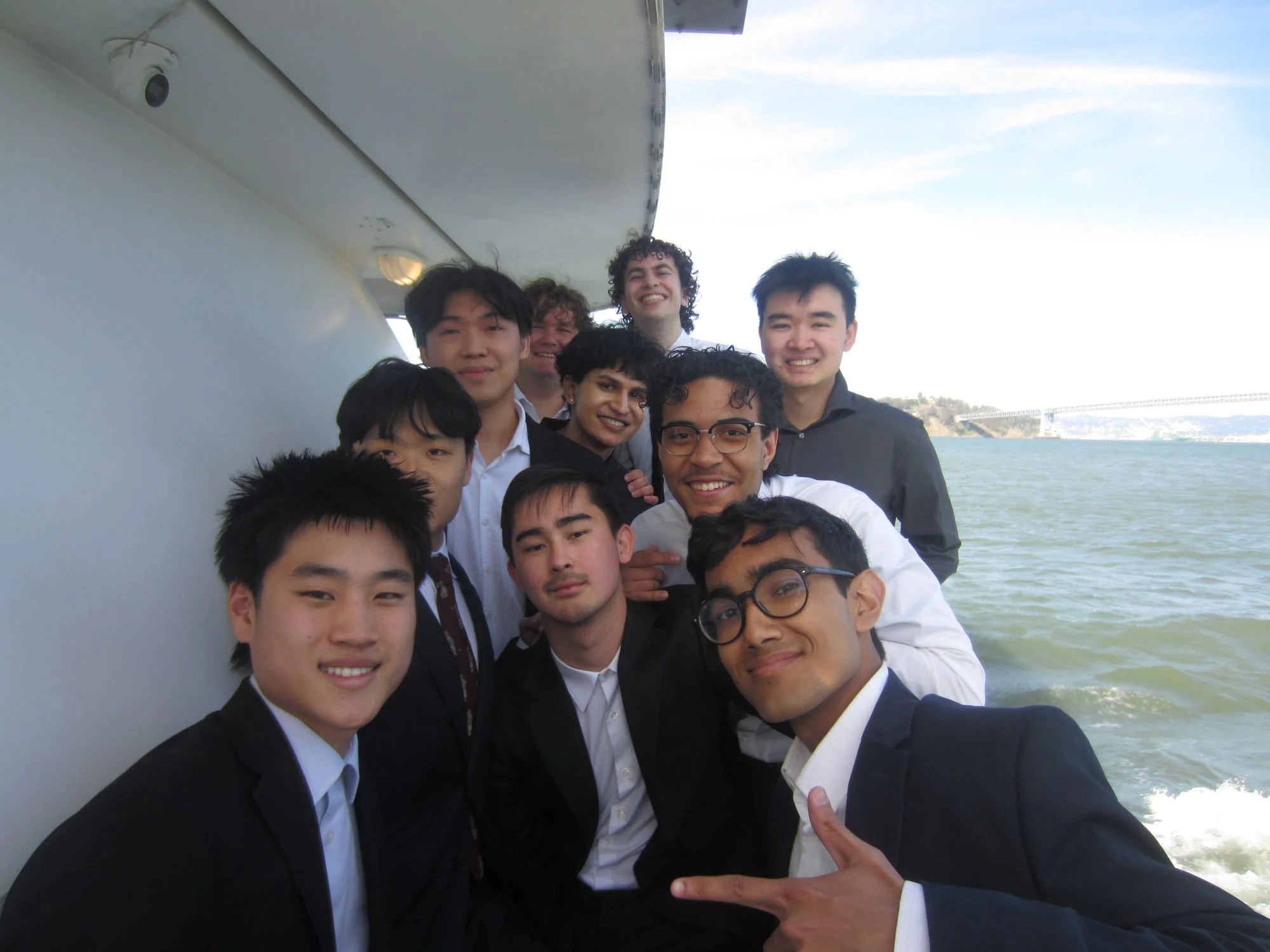Socials photo 3